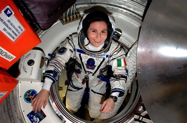 SPACE STATION CREW RETURNING TO EARTH AFTER DELAY