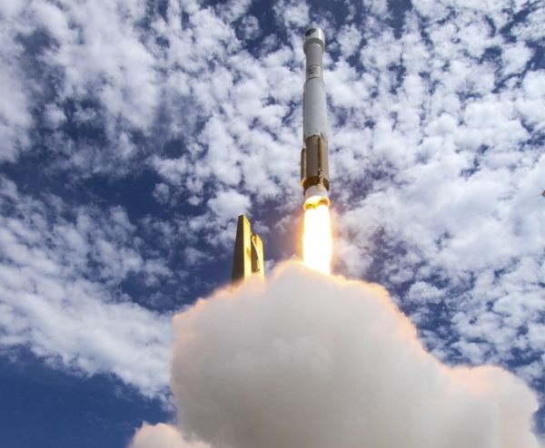 ATLAS 5 DELIVERS GPS SATELLITE 11,000 MILES UP