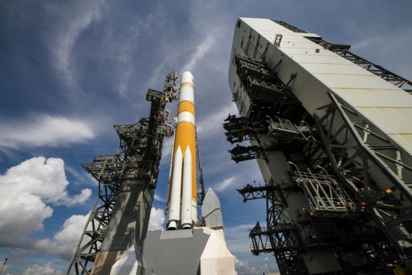 ENHANCED ROCKET ENGINE TO POWER DELTA 4 FIRST STAGE WEDNESDAY