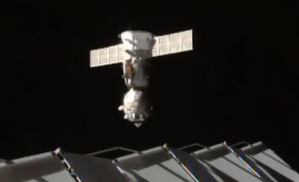 SOYUZ RELOCATION CLEARS WAY FOR LAUNCH OF NEW STATION CREW