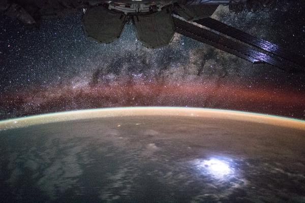 ASTRONAUT SNAPS STUNNING LIGHTNING STRIKE SHOT FROM SPACE STATION