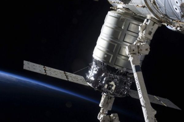 CHINA DEVELOPING SPACE WEAPONS TO DESTROY AMERICAN SATELLITES — US CONGRESSIONAL REPORT