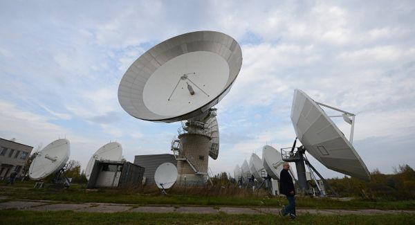 RUSSIA, CHINA DISCUSS POSSIBILITY OF CREATING EARTH ORBIT SATELLITE SYSTEM