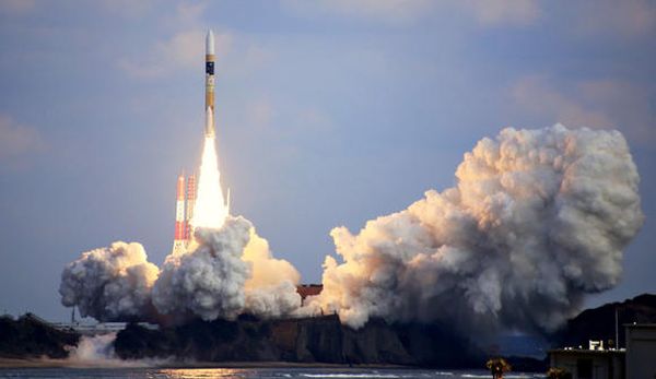 JAPAN TO BULK UP SATELLITE FLEET, SURVEILLANCE