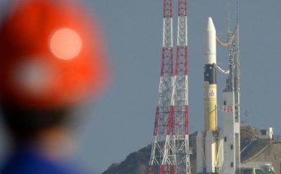 JAPANESE-BUILT H-2A ROCKET LIFTS OFF CARRYING FIRST COMMERCIAL SATELLITE