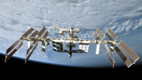 HOW TO DEAL WITH A MEDICAL EMERGENCY ON THE SPACE STATION
