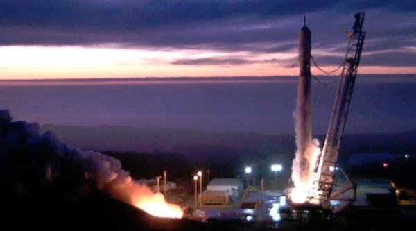 SPACEX SET FOR SUNDAY SEA SATELLITE LAUNCH, BOOSTER RECOVERY ATTEMPT