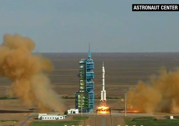 CHINA PRESSES AHEAD WITH SPACE AMBITIONS