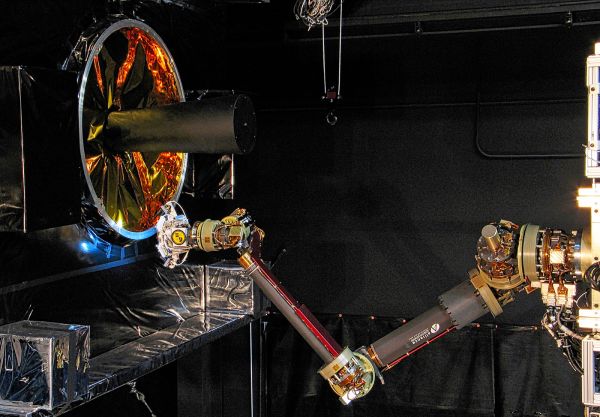 HOW THE NAVY'S ORBITING ROBOTS WILL REFURBISH CIVILIAN SATELLITES