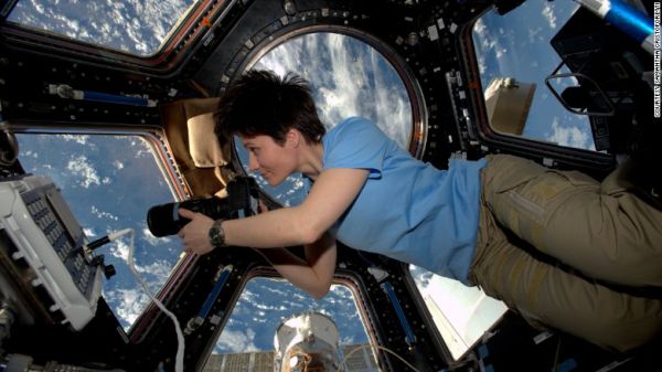 HOW DO WOMEN HANDLE THEIR PERIODS IN SPACE?