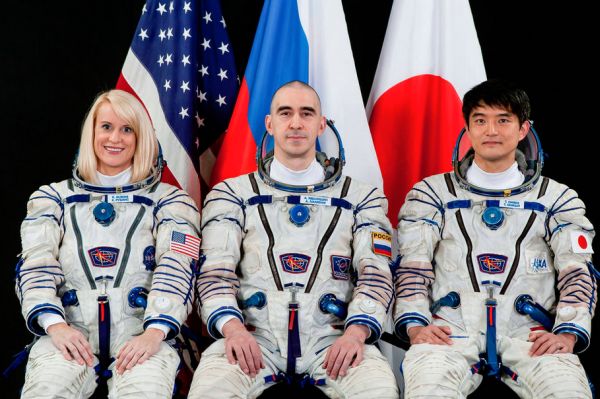TWO RADIO AMATEURS SET TO HEAD FOR THE INTERNATIONAL SPACE STATION