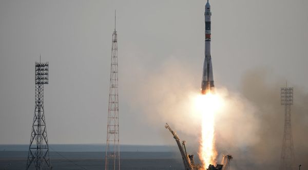 BRAND NEW SOYUZ ROCKET LIFTS OFF FROM BAIKONUR, TAKING 3-MAN CREW TO ISS