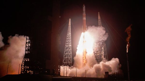 DELTA 4 SUCCESSFULLY SOARS TO THE HIGH GROUND TO DEPLOY TWO PATROL SATELLITES 