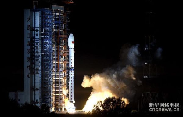 CHINESE OFFICIALS SILENT AFTER LONG MARCH ROCKET FAILURE 