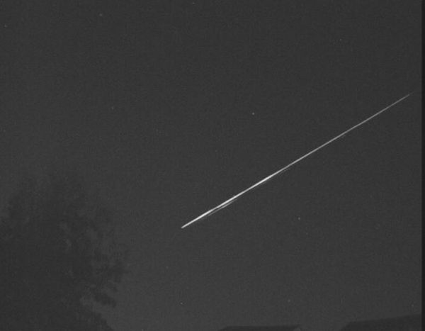 WAS MYSTERIOUS ‘MAN-MADE’ FIREBALL SPOTTED OVER BRITAIN THE WRECKAGE OF A RUNAWAY CHINESE SATELLITE?