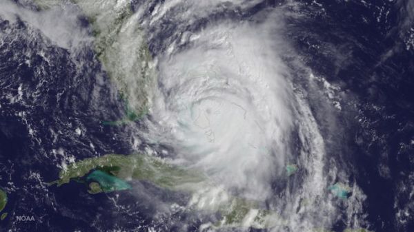KENNEDY SPACE CENTER, AIR FORCE STATION, BRACE FOR MATTHEW 