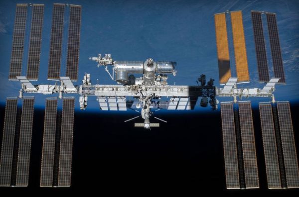 NASA WILL ALLOW PRIVATE COMPANIES TO HOOK UP MODULES TO THE INTERNATIONAL SPACE STATION