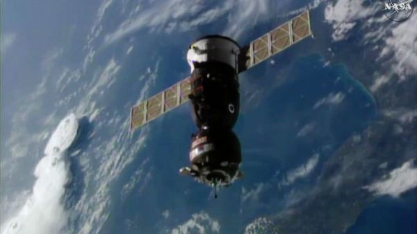 NEW US-RUSSIAN CREW ARRIVES AT INTERNATIONAL SPACE STATION