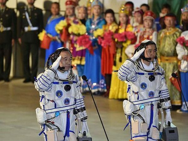 CHINESE SPACE STATION PROVIDES HALLOWEEN TREAT