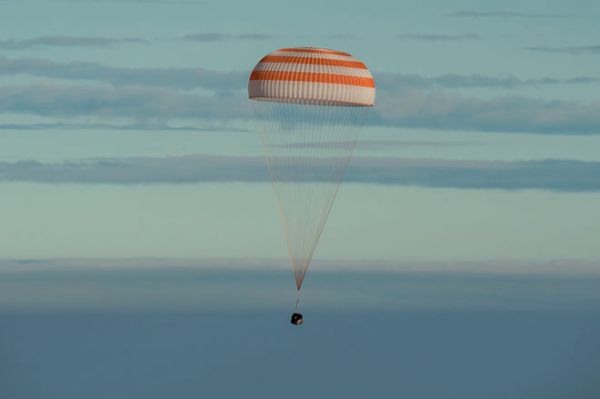 THESE NASA PHOTOS OF A SPACE STATION CREW LANDING ARE SIMPLY GORGEOUS 