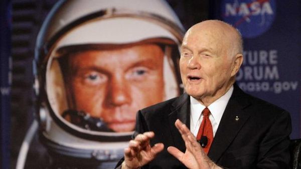 JOHN GLENN, 1ST AMERICAN TO ORBIT EARTH, DIES AT 95