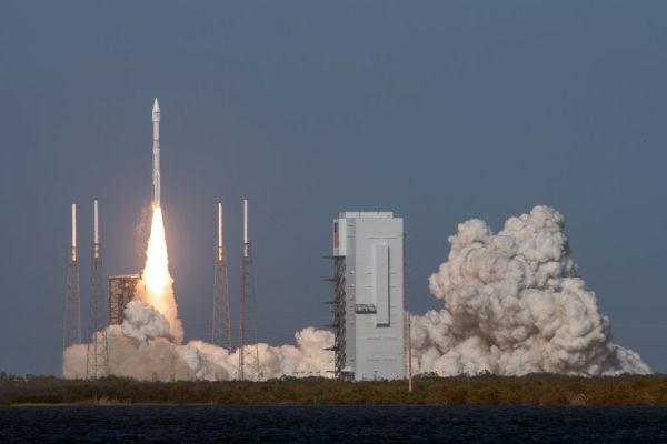 ATLAS 5 ROCKET LAUNCHES SATELLITE TO BRING HIGH-SPEED INTERNET TO MORE AMERICANS