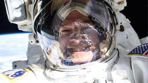 NASA PICKS SPACEX AND BOEING TO FERRY ASTRONAUTS TO INTERNATIONAL SPACE STATION