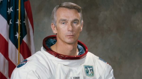 EUGENE CERNAN, LAST MAN ON THE MOON, DIES
