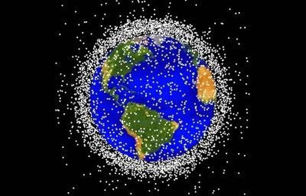 WHY THE US AND RUSSIA SHOULD WORK TOGETHER TO CLEAN UP ORBITAL DEBRIS