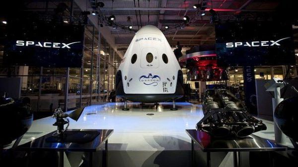 DON'T EXPECT A SPACE RACE. SPACEX AND NASA NEED EACH OTHER