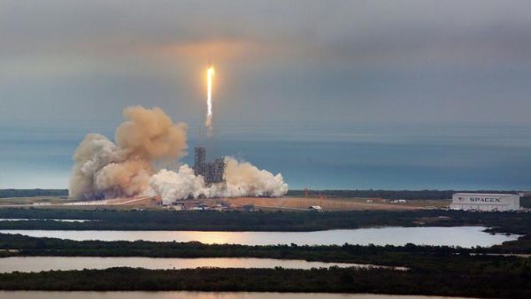 SPACEX TO LAUNCH A COMMUNICATIONS SATELLITE TONIGHT