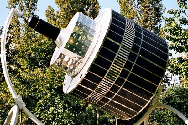 OLD WEATHER SATELLITE HEADED TO 'GRAVEYARD ORBIT'
