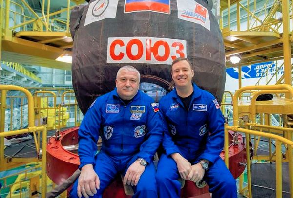 HAM ASTRONAUTS SWAP PLACES ON INTERNATIONAL SPACE STATION