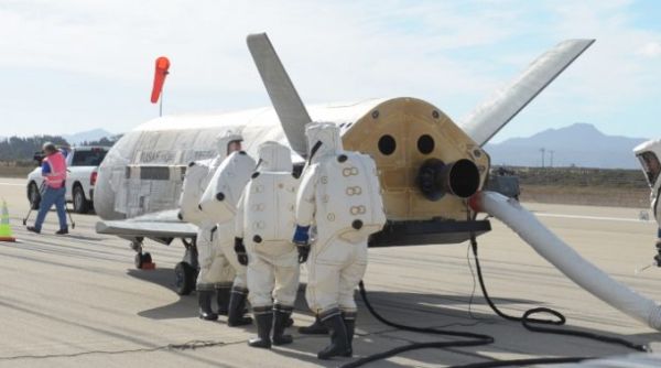 4TH X-37B CONDUCTS FIRST LANDING AT KENNEDY SPACE CENTER