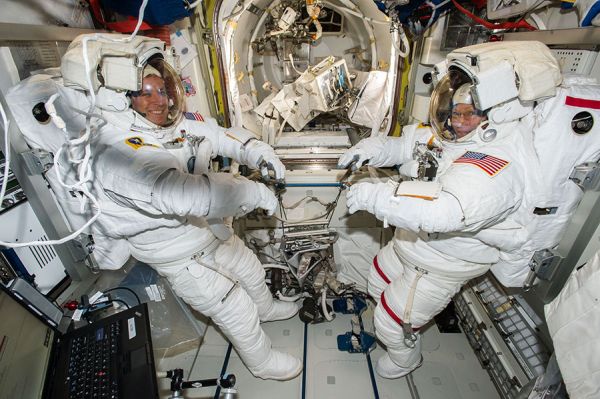 NASA TV LIVE BROADCASTS TUESDAY SPACEWALK