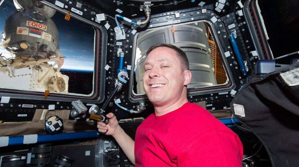 STATION DUO READY TO DEPART STATION BEFORE DRAGON’S ARRIVAL