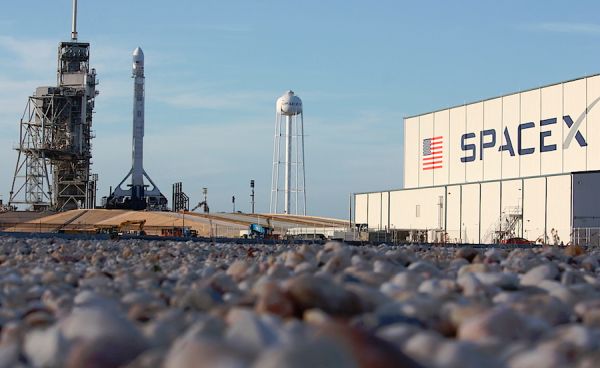 FALCON 9 LAUNCH DELAY SETS UP POTENTIAL SPACEX ‘DOUBLEHEADER’ NEXT WEEKEND