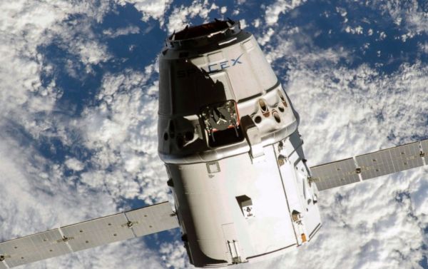 SPACEX CRAFT RETURNS TO EARTH AFTER 2ND SPACE STATION TRIP