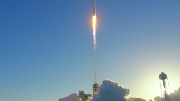 THREE LAUNCHES IN 12 DAYS! SPACEX LOFTS HEAVY COMMUNICATIONS SATELLITE