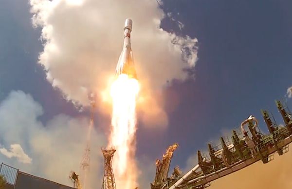 SOYUZ LIFTOFF GLIMPSED BY ORBITING OBSERVER AND LAUNCH PAD CAMERAS