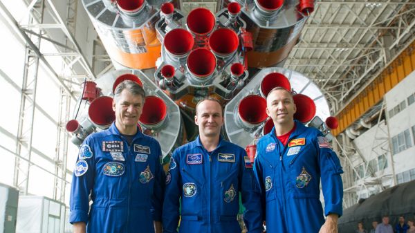 LAUNCH PREPS IN KAZAKHSTAN; CANCER THERAPIES RESEARCHED ON STATION