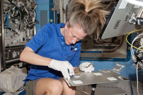 SPACEX IS LAUNCHING A SUPERCOMPUTER TO THE INTERNATIONAL SPACE STATION