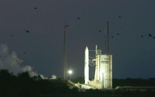 LAST-SECOND LAUNCH ABORT GROUNDS TWO U.S.-BUILT COMMUNICATIONS SATELLITES