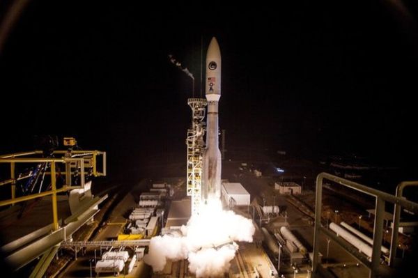SECRET SPY SATELLITE LAUNCHES ATOP ATLAS V ROCKET