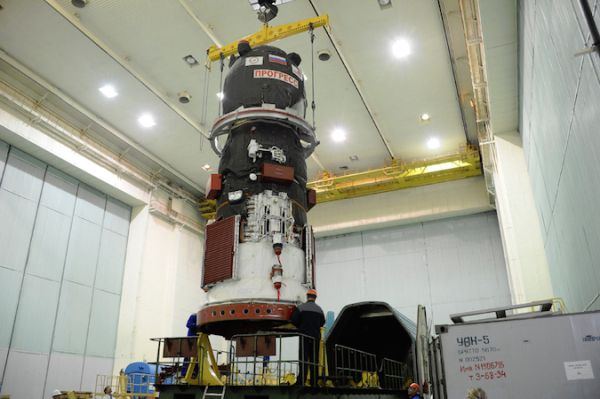 RUSSIAN PROGRESS SUPPLY SHIP POISED FOR SWIFT TRIP TO SPACE STATION