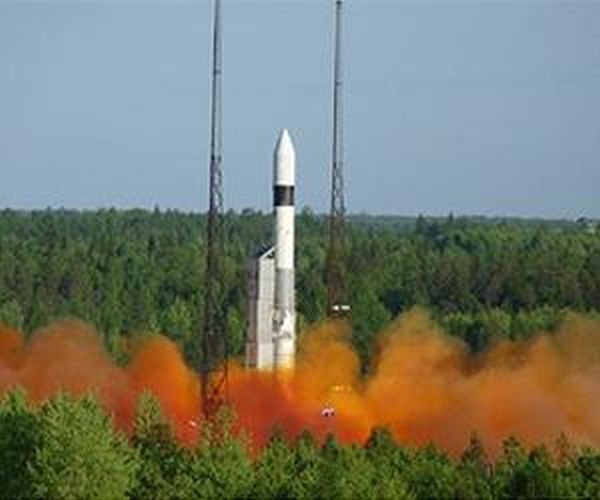 SENTINEL-5P POISED FOR LIFTOFF
