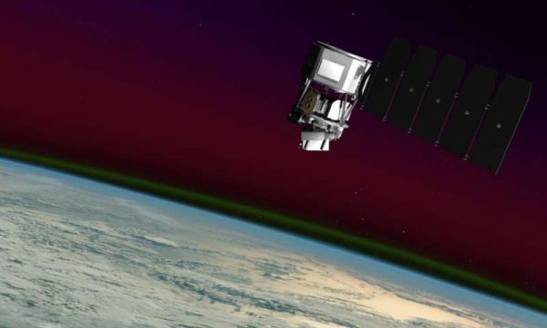 ICON SATELLITE EXPLORES THE BOUNDARY BETWEEN EARTH AND SPACE