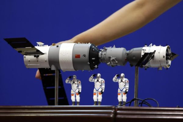 WHEN WILL CHINA'S ROGUE SPACE STATION TIANGONG-1 FINALLY CRASH TO EARTH? NEW ESTIMATE NARROWS WINDOW