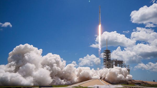 NASA AND SPACEX NOW TARGET WEDNESDAY FOR DRAGON LAUNCH