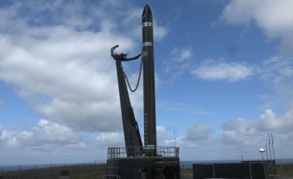 ROCKET LAB BEGINS NEW COUNTDOWN WITH FIX FOR PROPULSION SYSTEM GLITCH
